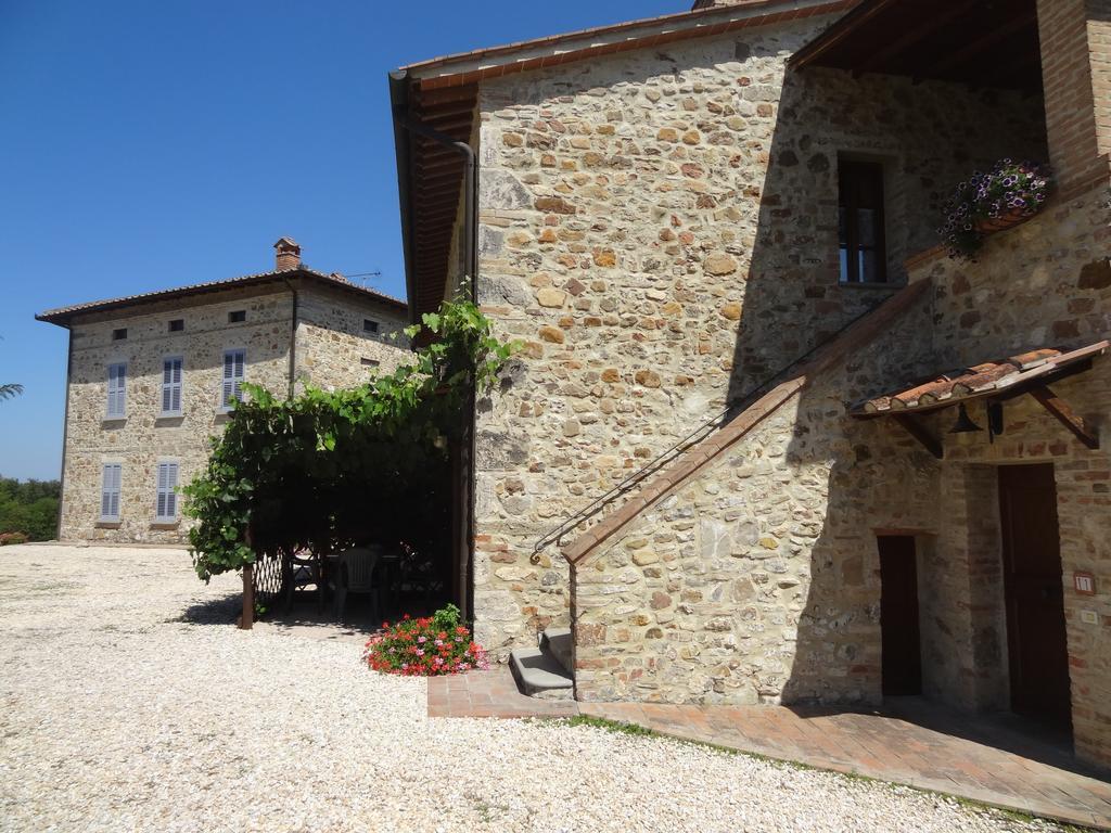 Borgo Il Villino Guest House Casole d'Elsa Exterior photo