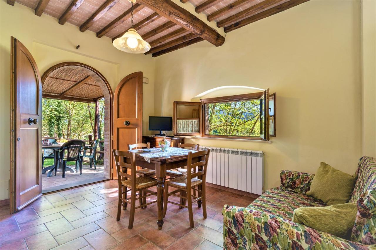 Borgo Il Villino Guest House Casole d'Elsa Exterior photo